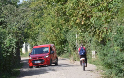 Aszfaltoznak a Pirosberekben