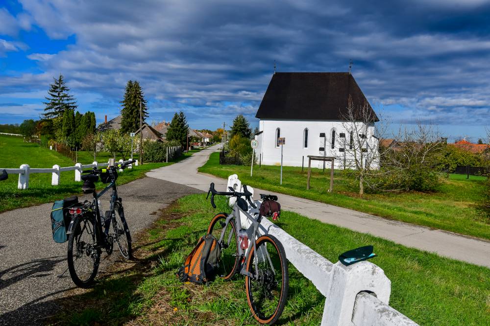 hirek/2023/oktober/20231028-eket/harminc-par-kereken-cegenydanyadig-5.jpg