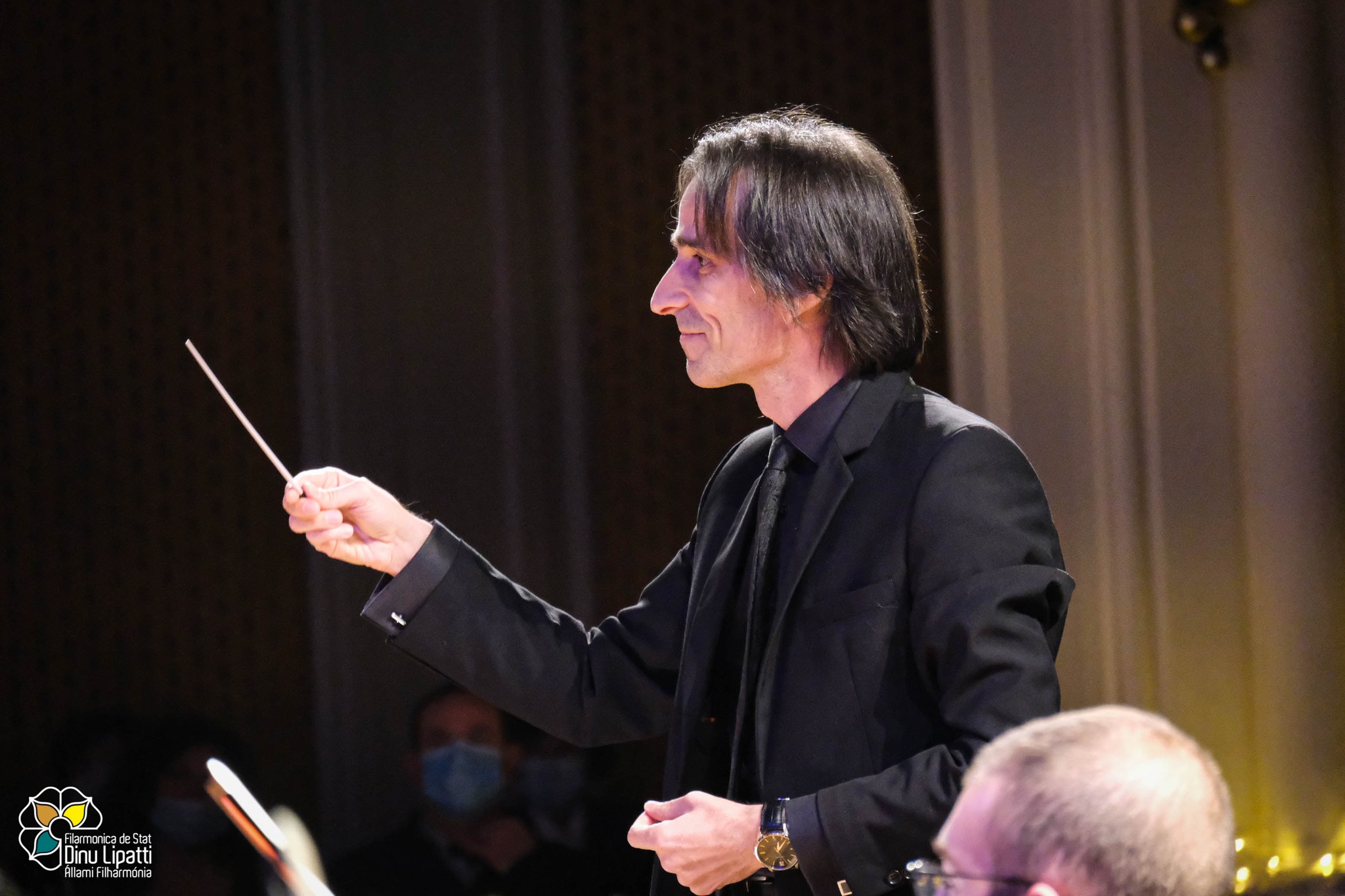 hirek/2024/12-december/a-diotoro-a-filharmonia-musoran-stefan-novak-karmester.jpg