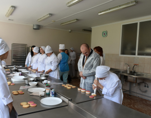 Óvodák és iskolák kantinjait ellenőrzik - sokezres bírság egy catering-cégnek