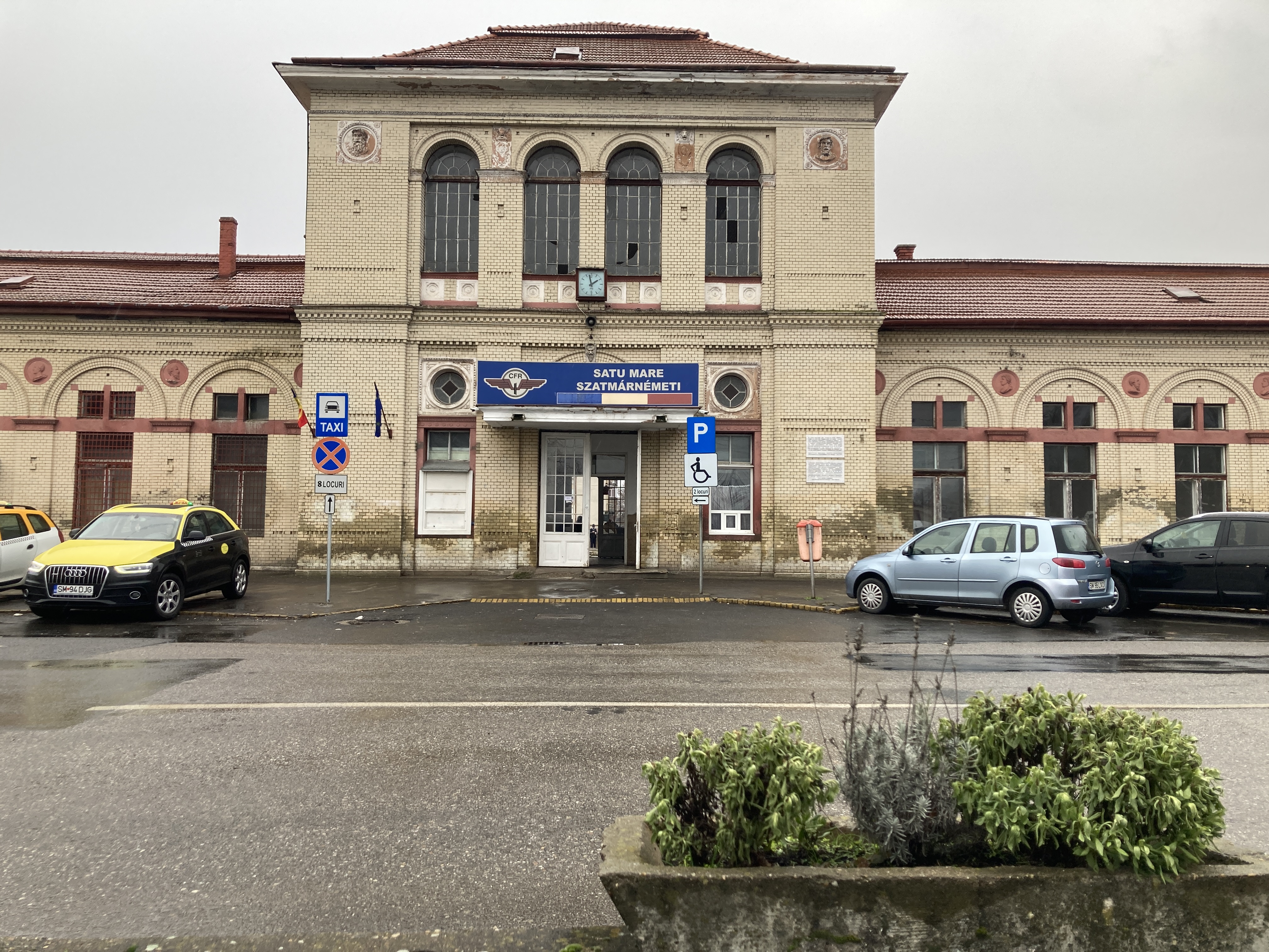 hirek/2025/aprilis/megoldast-keresnek-vasutallomas-cfr-poliklinika-vasutallomas-vonat-cfr-szatmarnemeti-1.JPG