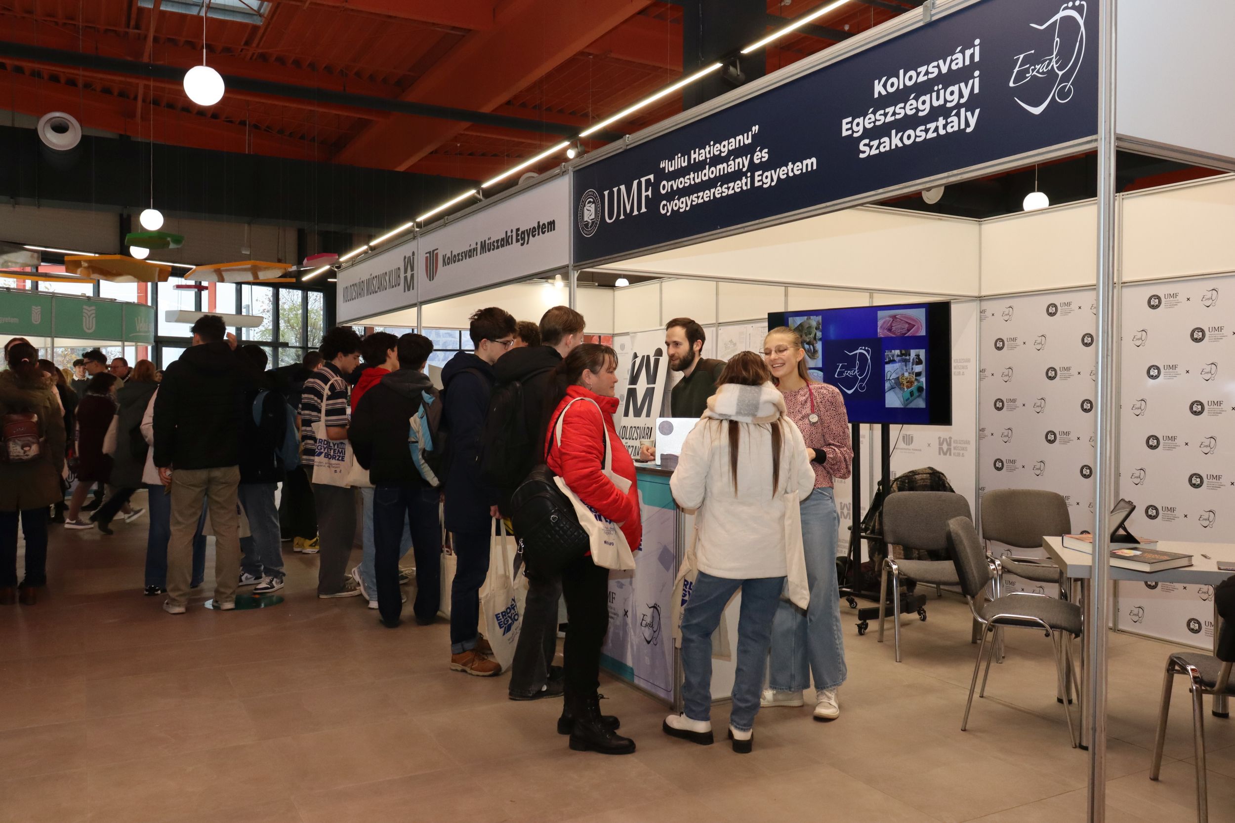 hirek/2025/dec/egyetemi-borze-tajolo-a-felsooktatasban-7.JPG