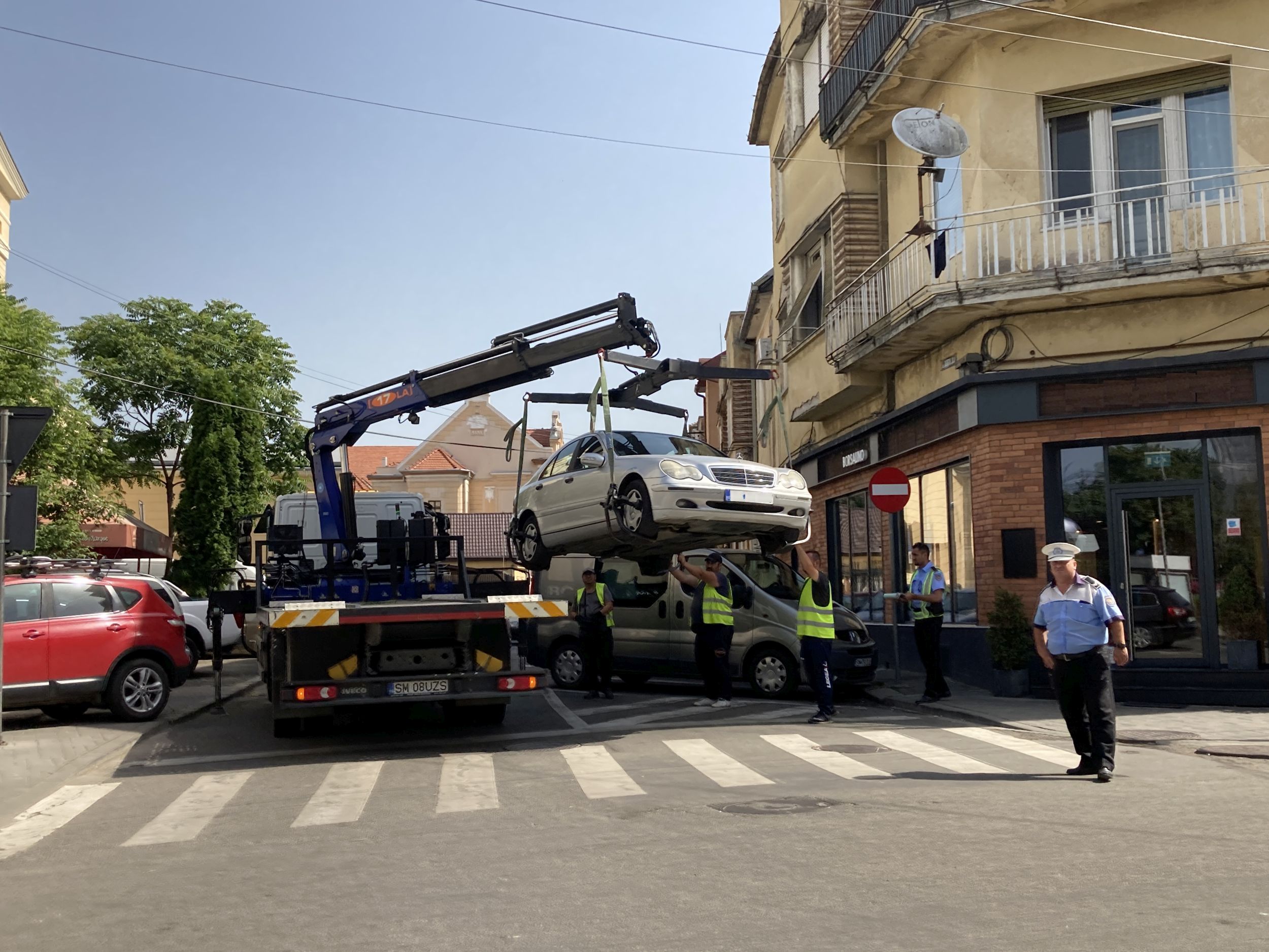 hirek/2025/januar/autoemeles-lopoauto-lopoto-daruskocsi-rendor-emelodaru.JPG