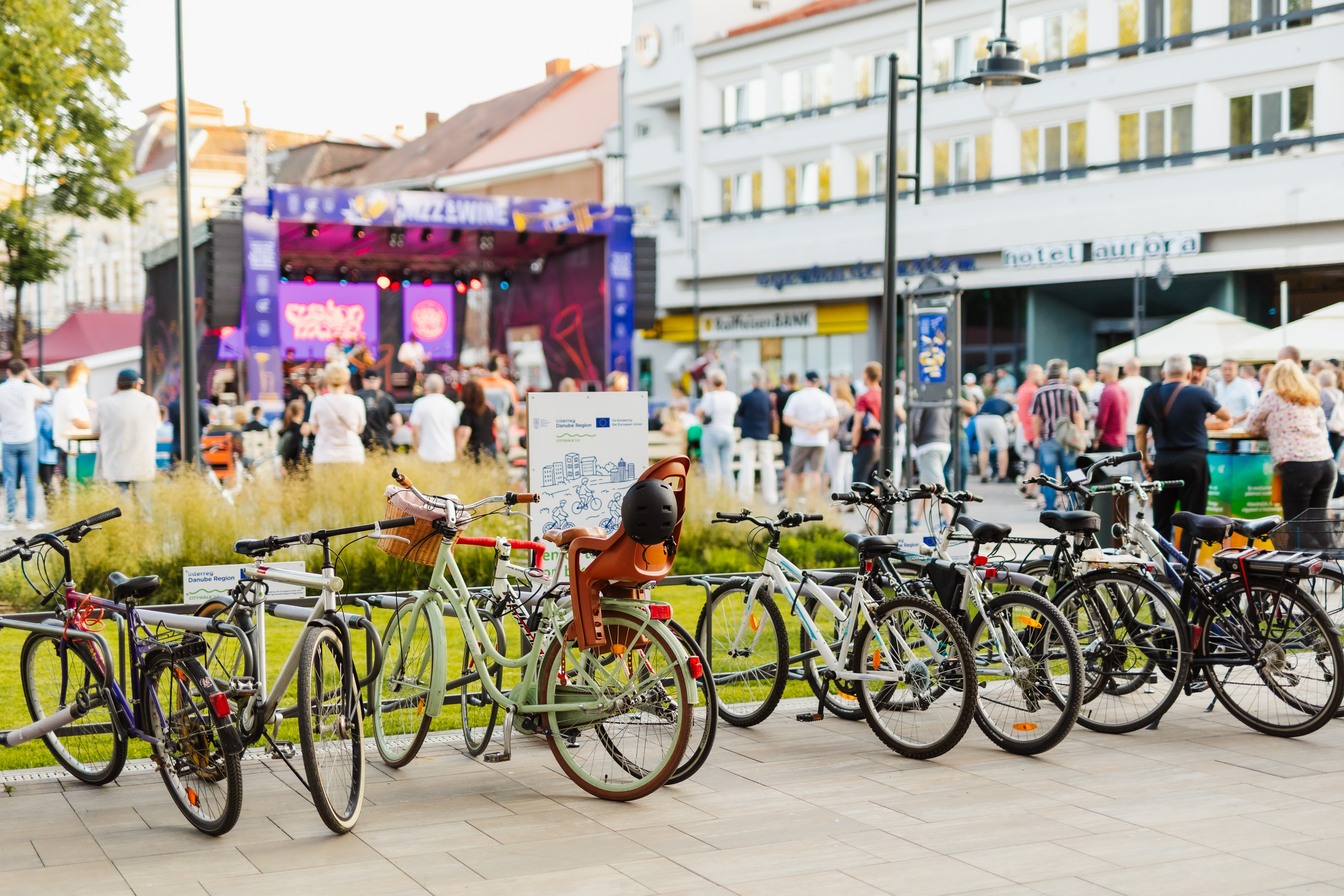 hirek/2025/junius/enjoy-the-city-on-bike-a-varos-ket-kereken-2.jpg