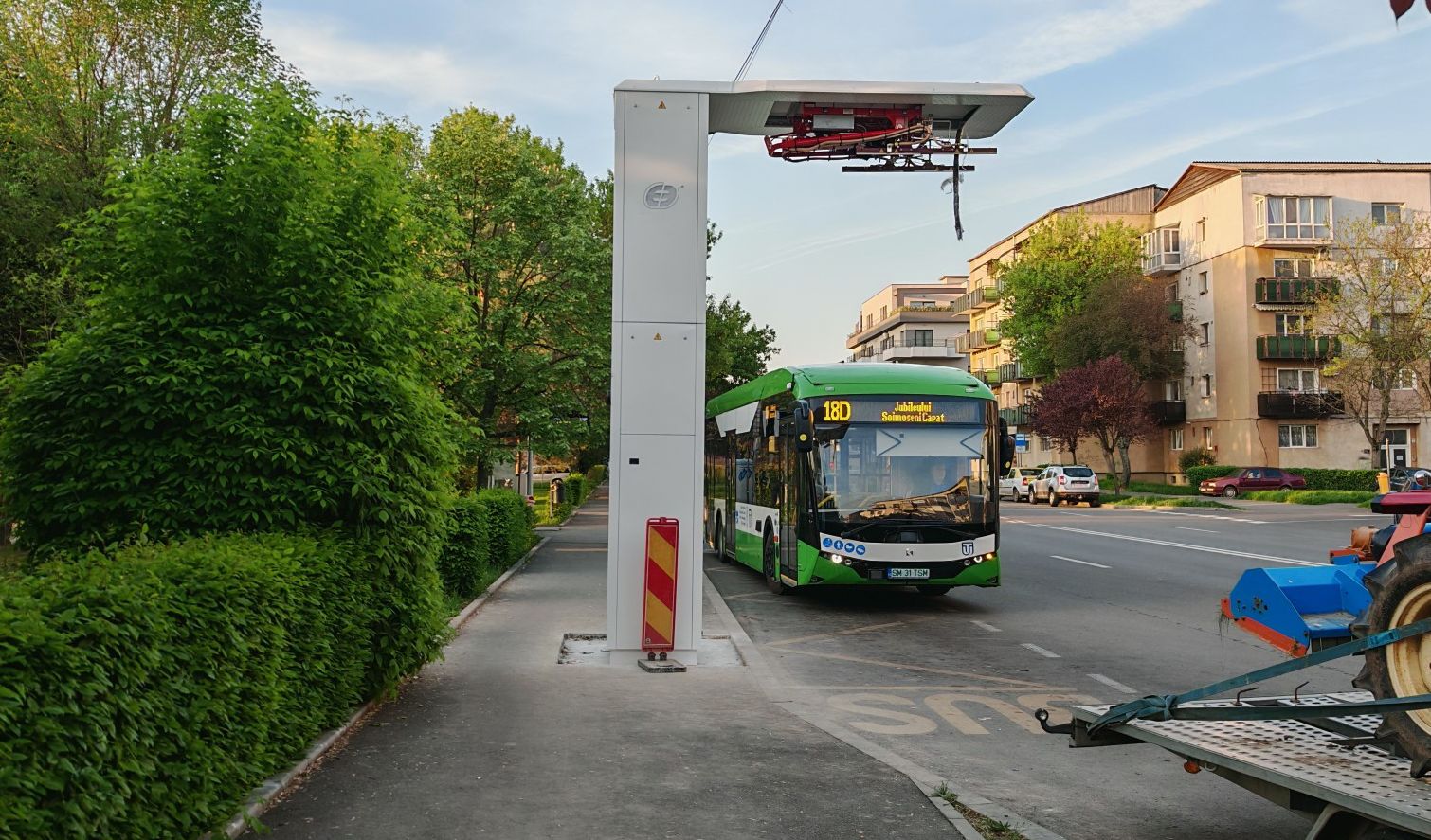 hirek/2025/majus/elektromos-busz-tolto-berendezes-ion-vidu-jakab-levente-szerkesztve.jpg