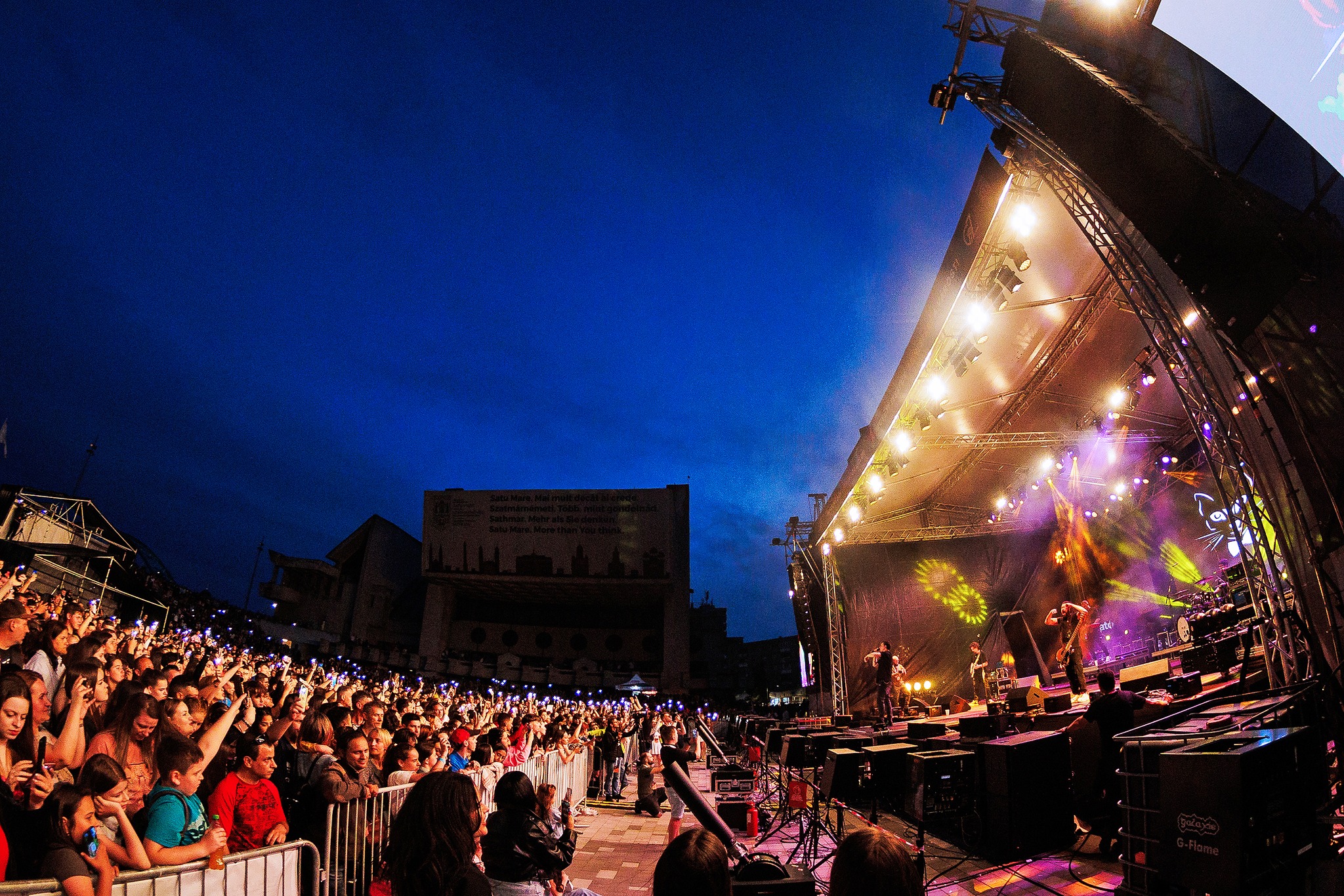 hirek/2025/majus/szatmarnemeti-varosnapok-szombat-este-curtis-koncert-3.jpg