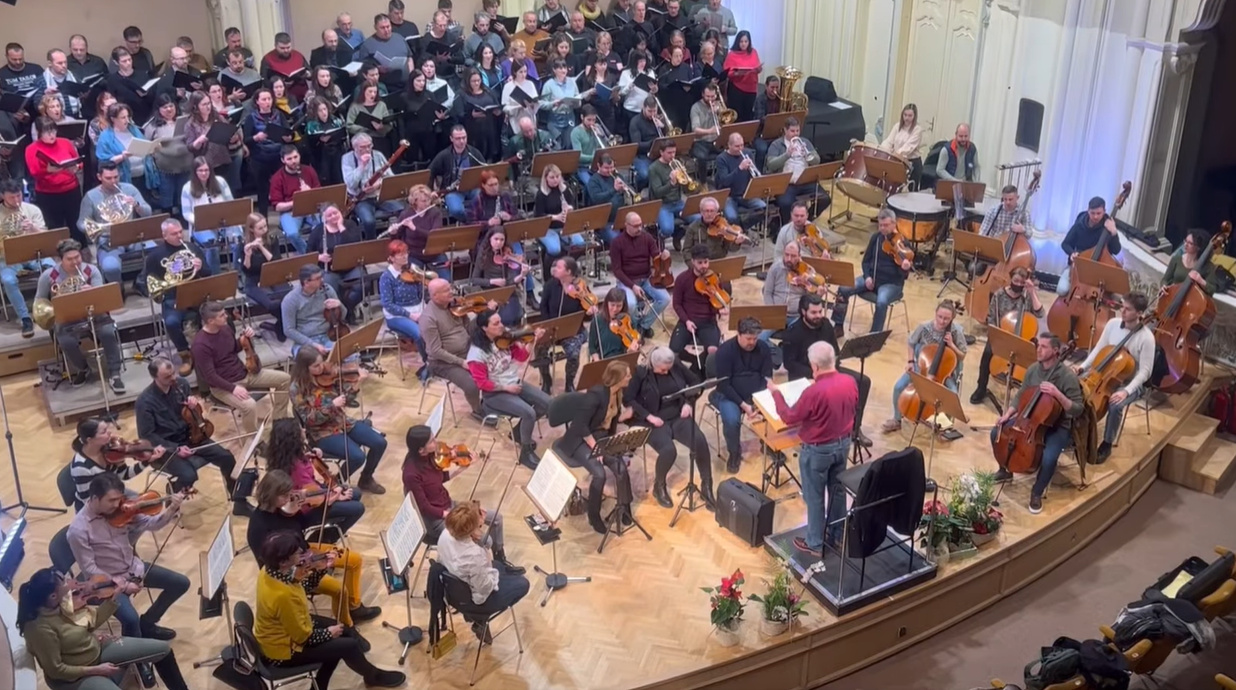 hirek/2025/nov/verdi-requiemje-a-szatmarnemeti-filharmoniaban.png