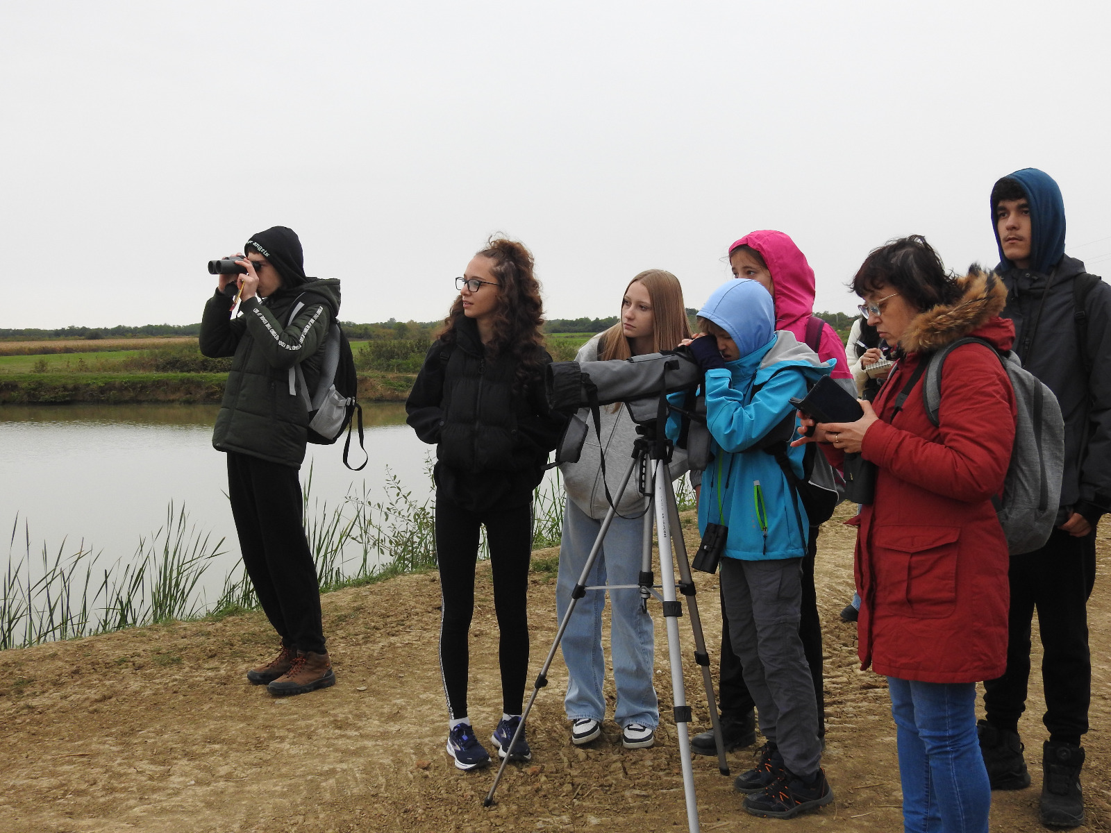 hirek/2025/oktober/eurobirdwatch-2025-fecskeket-lattak-az-ujberki-tavaknal-2.jpg