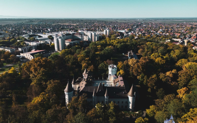 Vízzel, hűsölőpontokkal védekezik a kánikula ellen Nagykároly