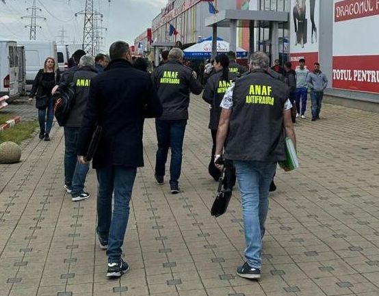 hirek/2025/oktober/zaloghazakhoz-szallnak-ki-az-adoellenorok-anaf-garda-8.jpg