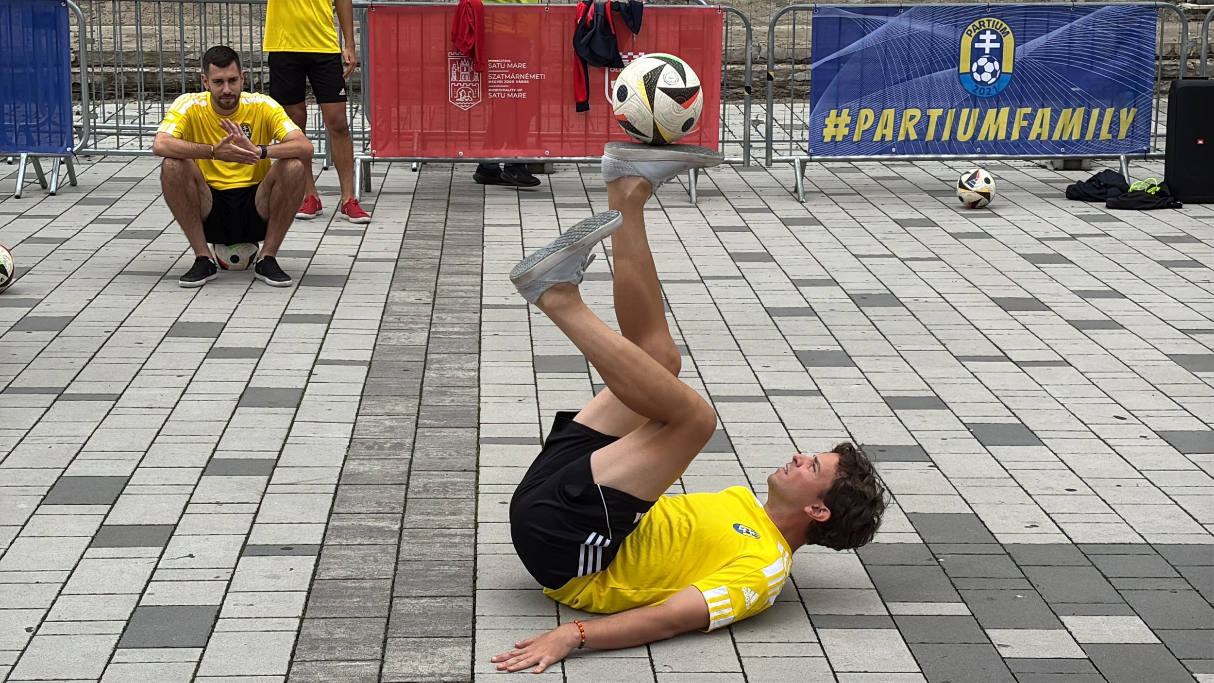 hirek/2025/szeptember/0912-sprtgvlszt/gyerekek-ezrei-probaltak-ki-mindenfele-sportokat-1.JPG