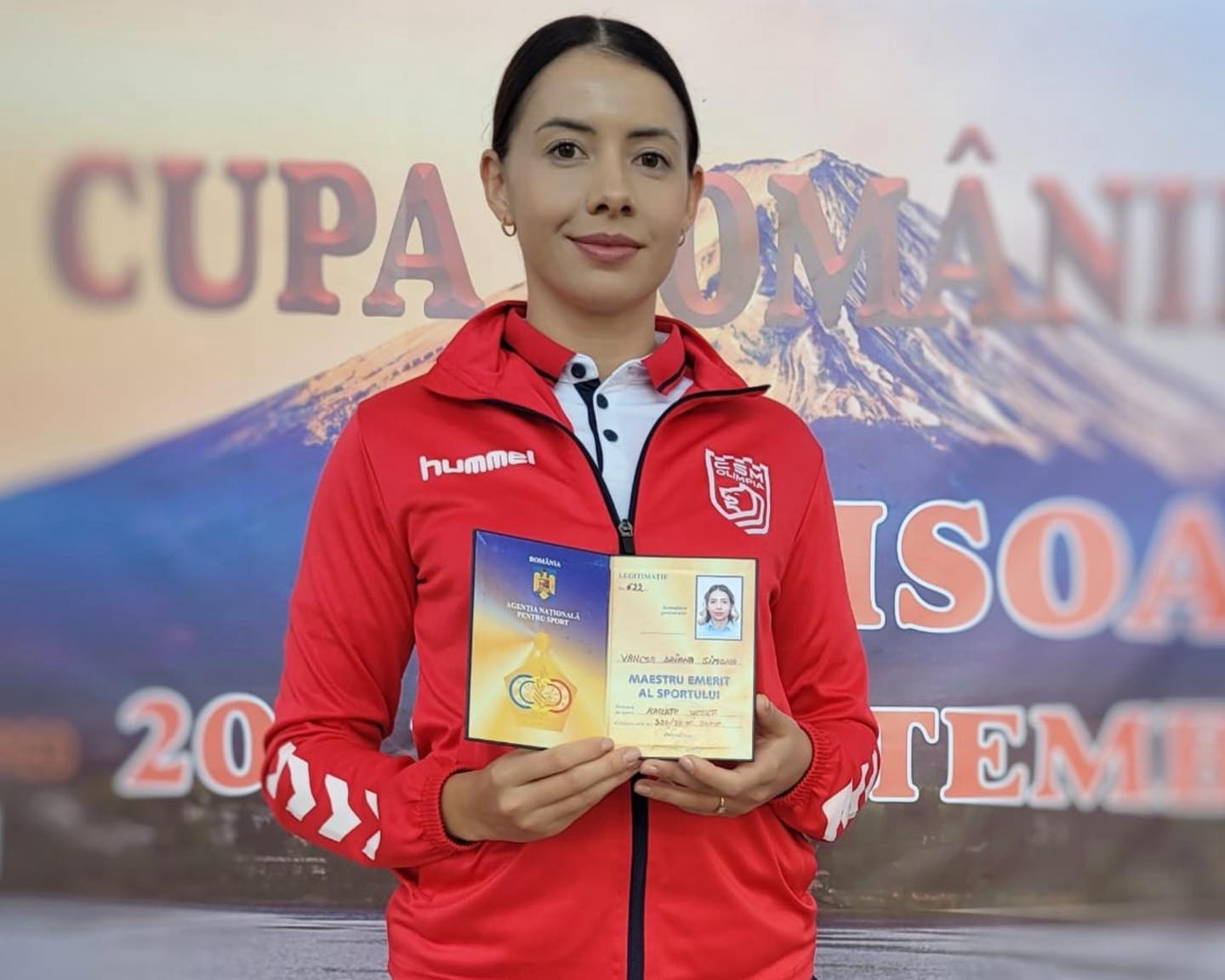 hirek/2025/szeptember/karate-erdemes-sportolo-kituntetest-kapott-vancsa-daiana-2.jpg