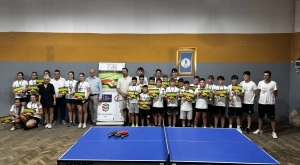 Okostelefon helyett pingpongütő a kézbe