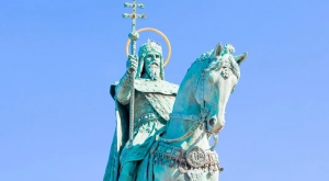 Szent István-napi szentmisék a szatmári egyházmegye templomaiban