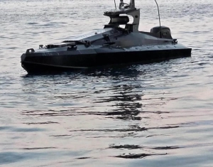 Robbanóanyaggal megrakott tengeri drónt lőttek le a Neptun Deep platform közelében