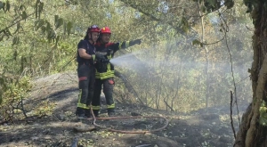 Szatmári tűzoltók is oltják a tüzeket Franciaországban