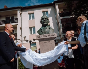 Az Erdélyi Helikon története száz éve íródik