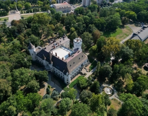 Ismét szabadtéri fotókiállítással jelentkezik a Vasile Vénig László Fotóklub Nagykárolyban