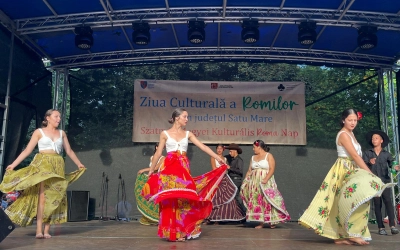 Roma Kulturális Napra hívnak a Kossuth–kertbe
