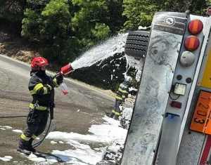 Ömlik a benzin a 7–es országút Argeş megyei szakaszán — VIDEÓ