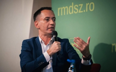 Nem áll be Veştea mögé az RMDSZ