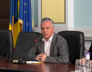 Veştea nem hátrál, a PNL-s ultimátum sem riasztotta vissza