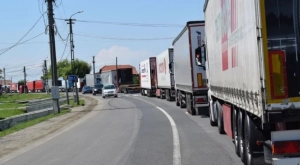 Hétfőn és kedden is marad a kamionstop 35 megyében — Szatmárban is