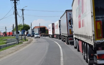 Hétfőn és kedden is marad a kamionstop 35 megyében — Szatmárban is