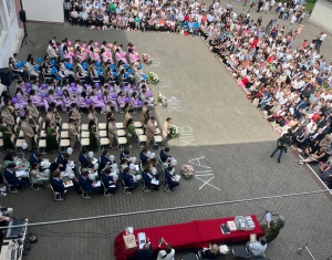 Öt osztály búcsúzott a Nagykárolyi Elméleti Líceumtól