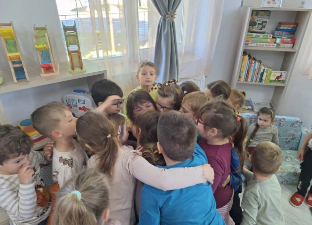 Szórakoztató nyári foglalkozások a nagykárolyi könyvtárban