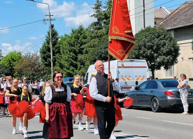 Hallo, Großkarol! A sváb hagyományok nem a múlt részei, a jelenben is élnek — KÉPGALÉRIA