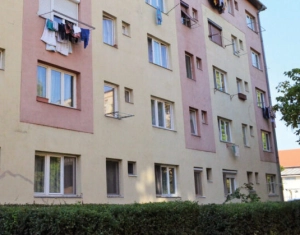 Keresik a megoldást, hogy tető maradjon a roma családok feje fölött