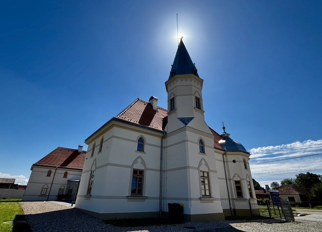 Szombaton adják át a sándorhomoki kúriát