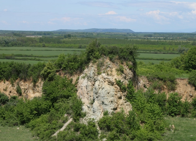 Kirándulás a tarpai Szőlőhegyre, majd pancsolás a tivadari szabadstrandon — szombaton