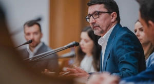 Turos Lóránd: Néhány napon belül véget érhet a kormányválság