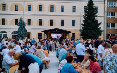 Véndiáktalálkozó: megkezdődött az asztalfoglalás