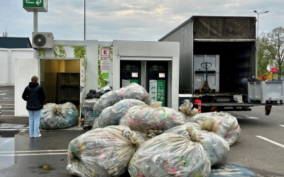 Nyolcvankilenc palack öt hónap alatt