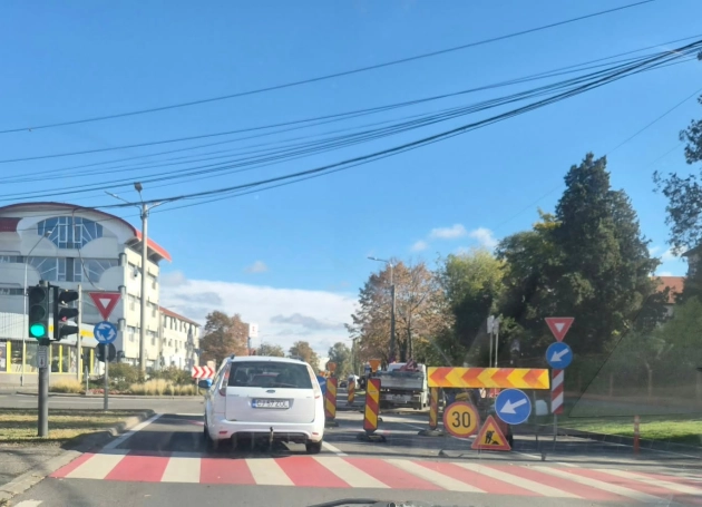Még tíz nap torlódás. Hamarosan aszfaltoznak