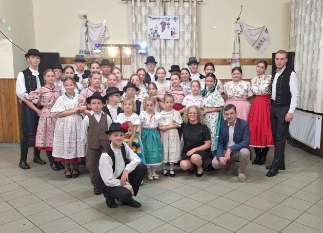 Hagyomány, összefogás és szívből jövő tánc