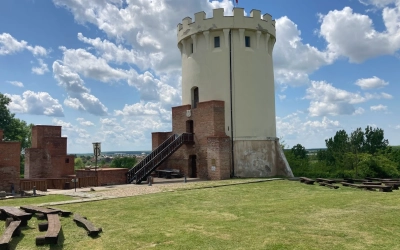 „Szeptemberben házasodom”