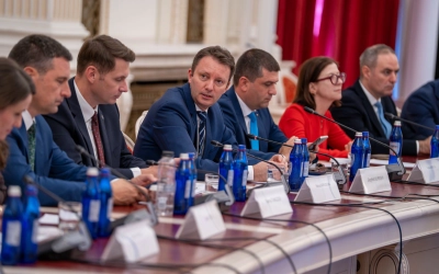 Hatból kettő: nincs sikerük a Mureşan-kormány miniszterjelöltjeinek