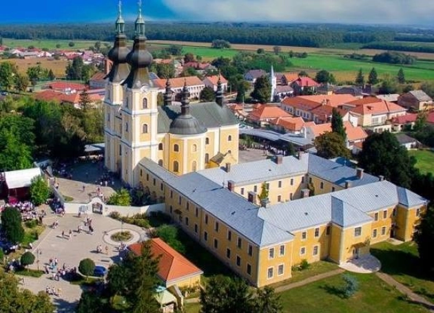 Az emberek ereje — immár 15 éve