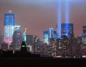 Huszonöt éve követték el a New York-i ikertornyok elleni támadást