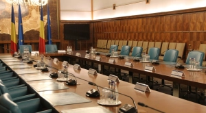 Kormány kell(ene) — kezdődik előről, vagyis inkább folytatódik