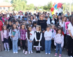 Repedezik az iskolaépület: beárnyékolt tanévkezdés Lázáriban - KÉPGALÉRIA