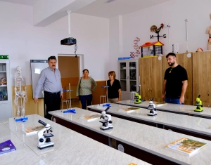 Három Szatmár megyei iskola gazdagodott korszerű felszerelésekkel