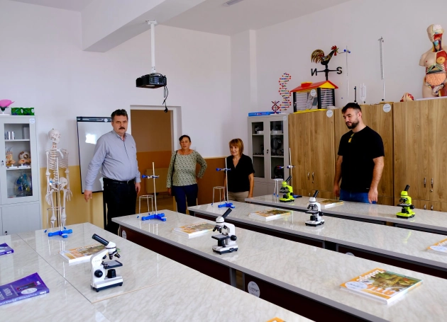 Három Szatmár megyei iskola gazdagodott korszerű felszerelésekkel