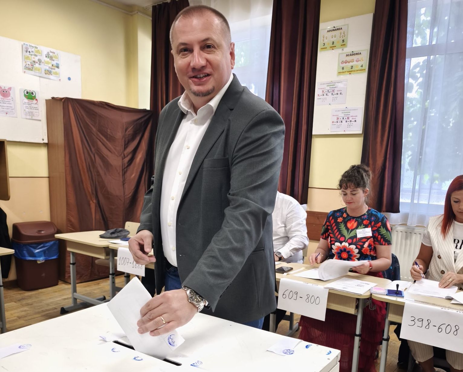 kovacs-mate-szavaz.jpg