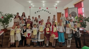 Őszirózsa Népdaléneklő Verseny a Református Gimnáziumban