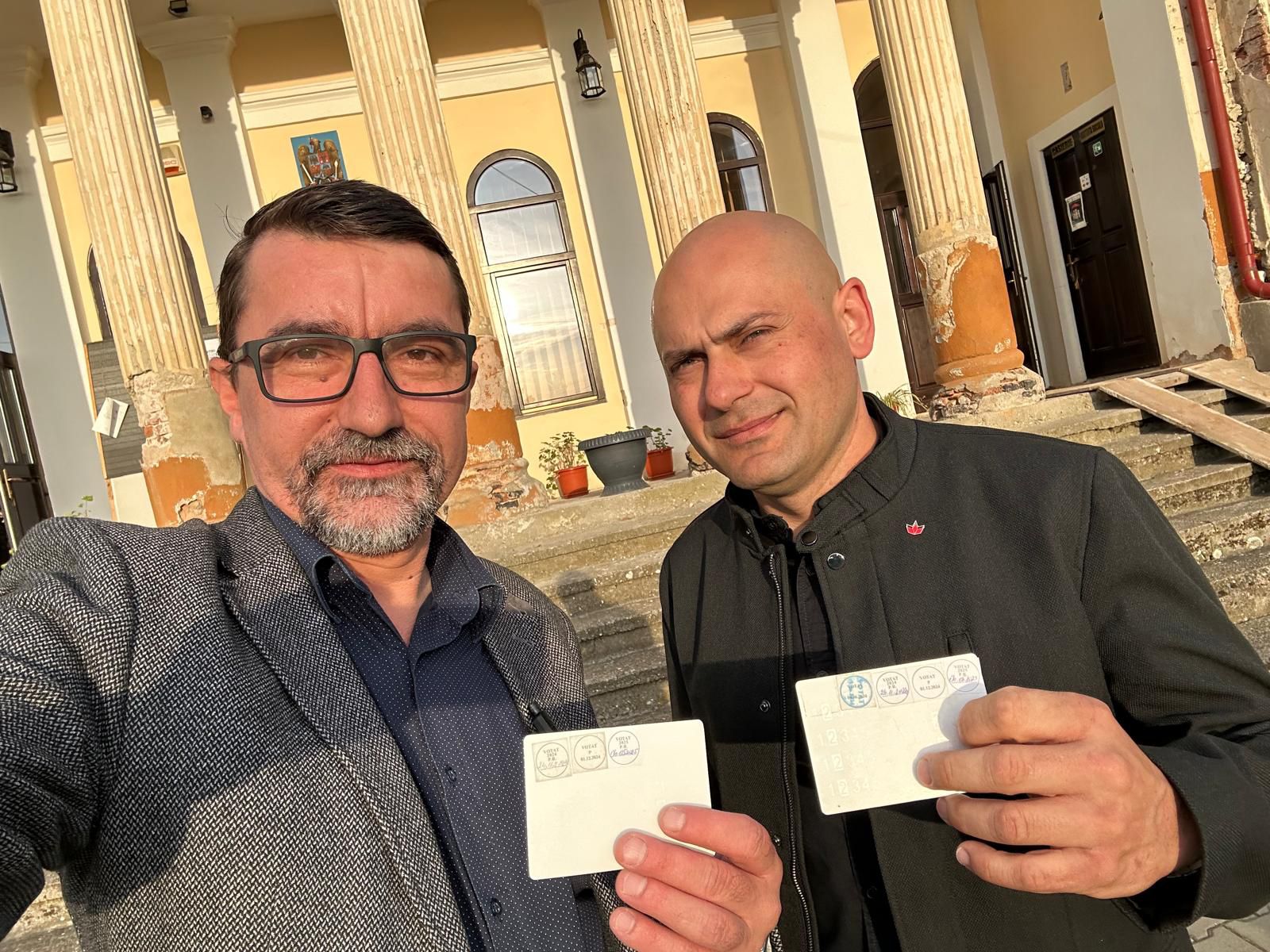Turós Lóránd szenátor és Balla Imre, Érszakácsi polgármestere a voksolást követően